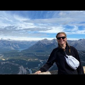 Meet your Posher, Lisa